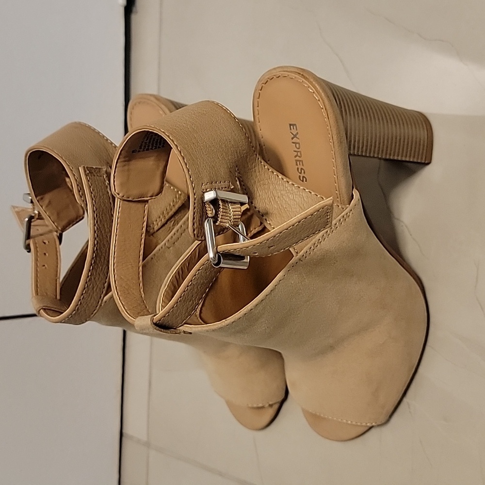 Express sandals - Picture 2 of 3